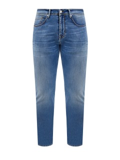 Окрашенные вручную джинсы с эффектом потертости